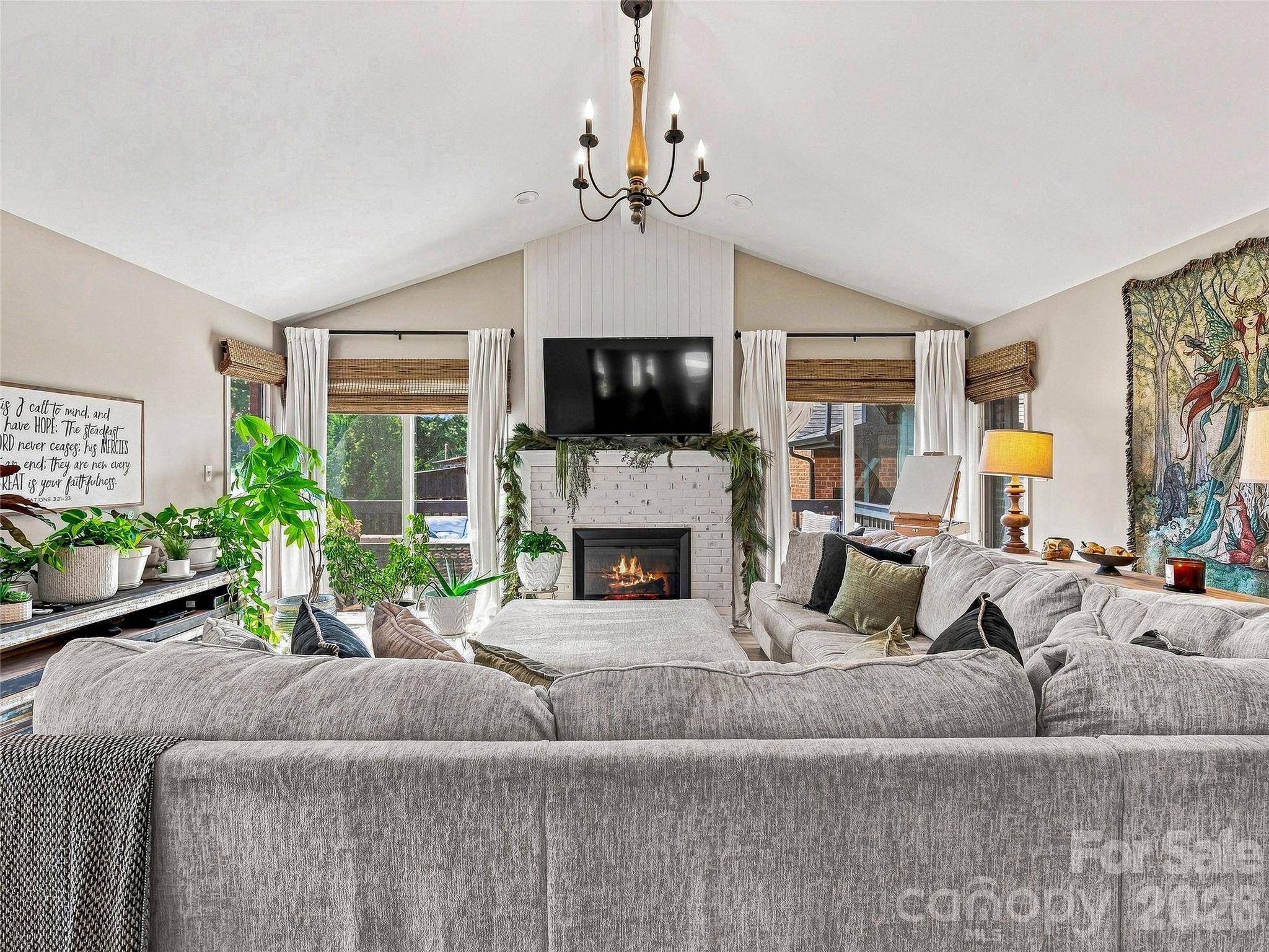 41 Forest Knoll DR, Weaverville, NC 28787