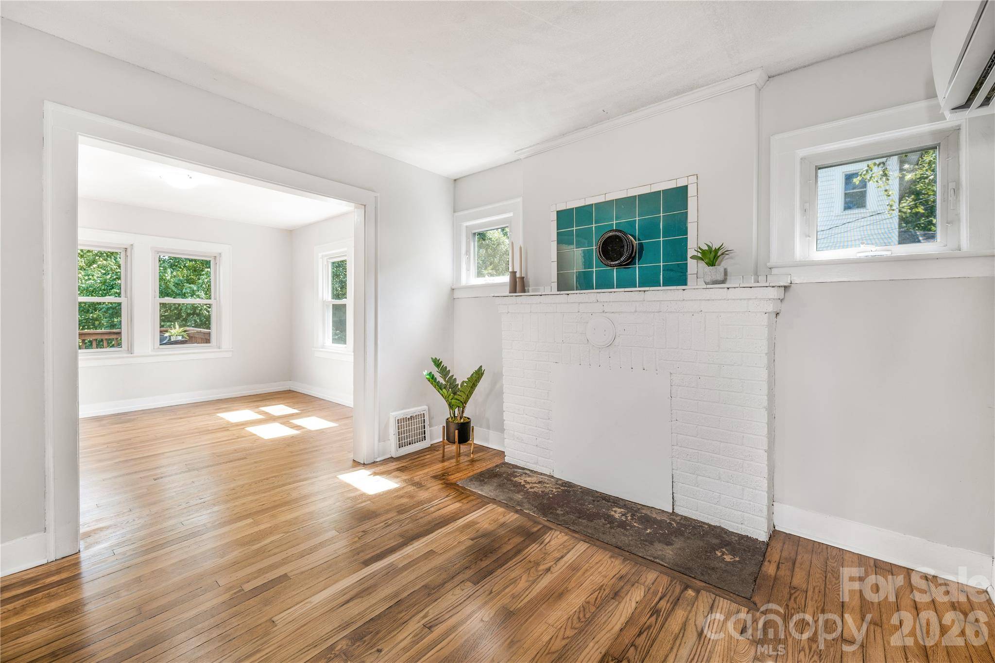 462 Sand Hill RD, Asheville, NC 28806