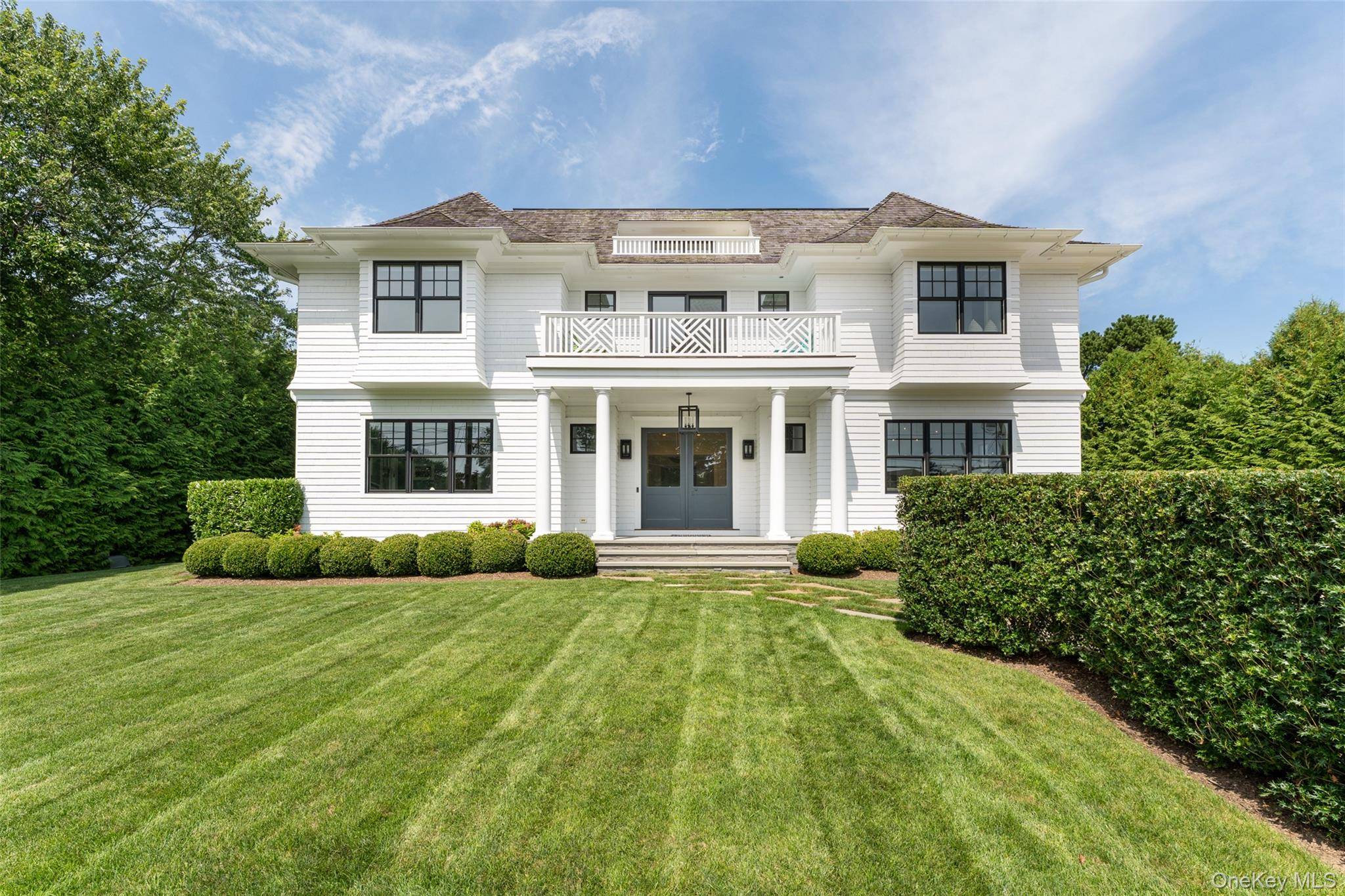 65 Middle Pond RD, Southampton, NY 11968