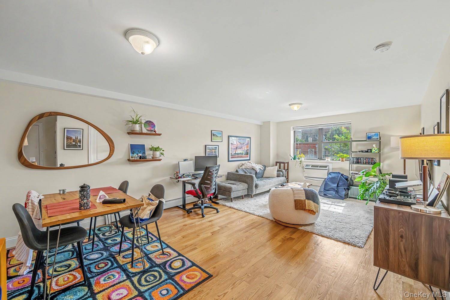 28-29 35th ST, Astoria, NY 11103