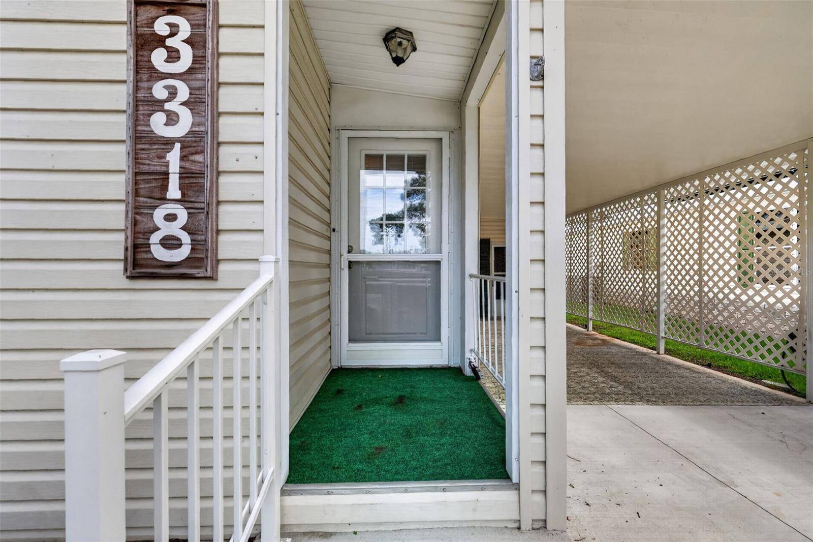 3318 WEKIVA RD, Tavares, FL 32778