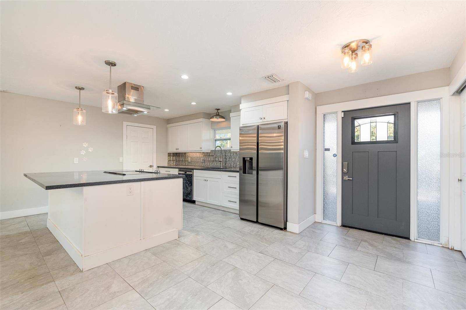 2746 HIBISCUS ST, Sarasota, FL 34239