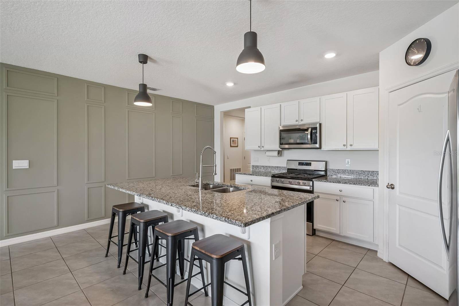 623 LAZIO CIR, Debary, FL 32713
