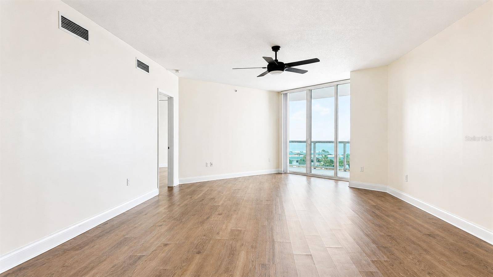241 RIVERSIDE DR #608, Holly Hill, FL 32117