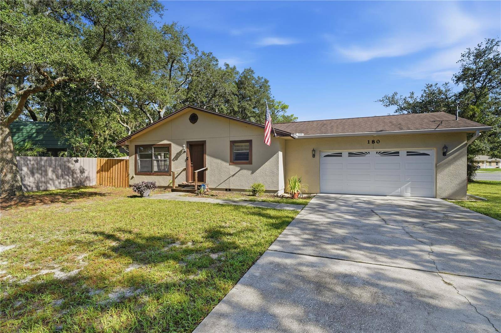 180 W 3RD ST, Chuluota, FL 32766
