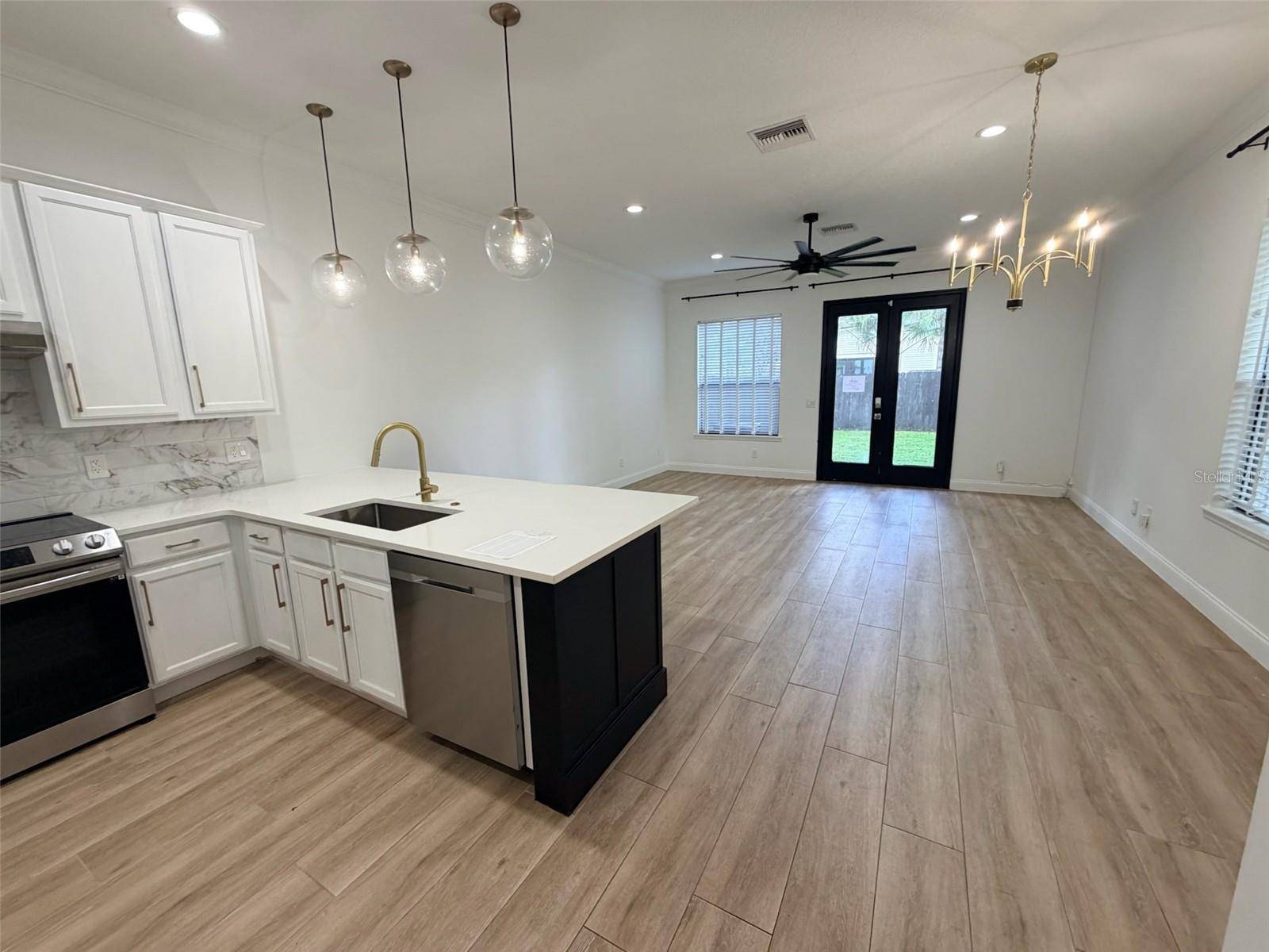 2013 E ESTHER ST, Orlando, FL 32806