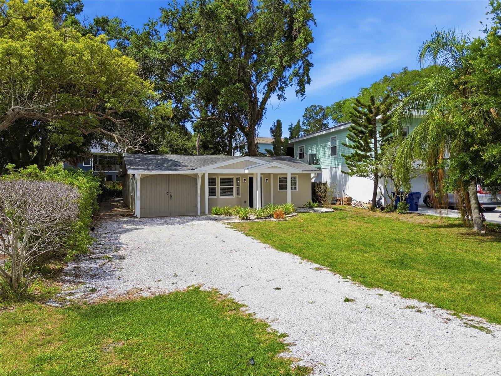 125 CRYSTAL BEACH AVE, Crystal Beach, FL 34681
