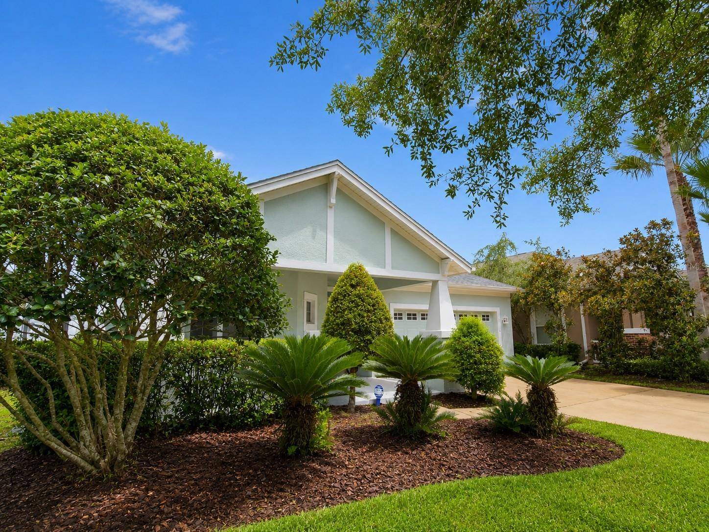 8119 HAMPTON LAKE DR, Tampa, FL 33647