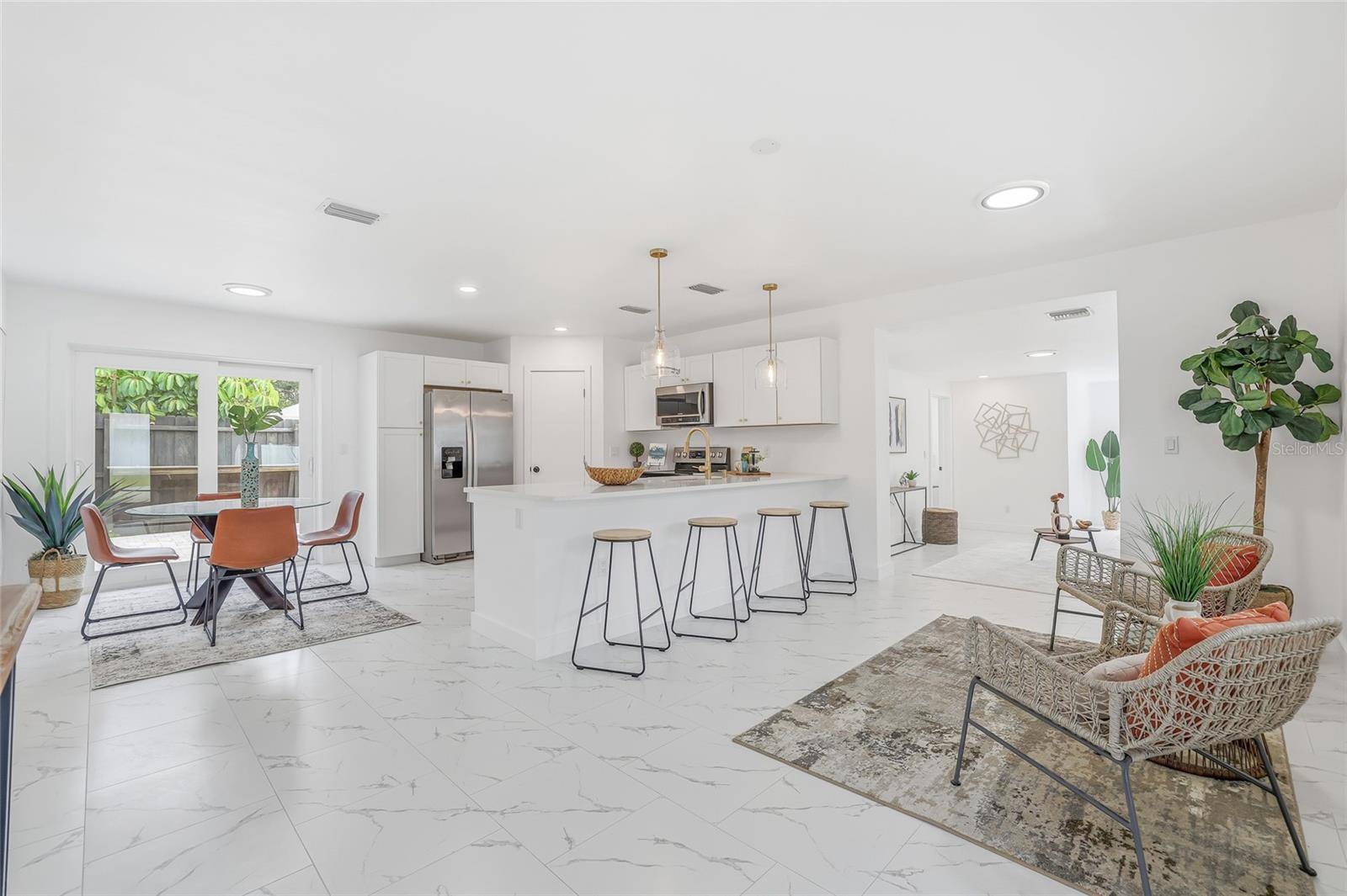4095 LOCUST ST NE, St Petersburg, FL 33703