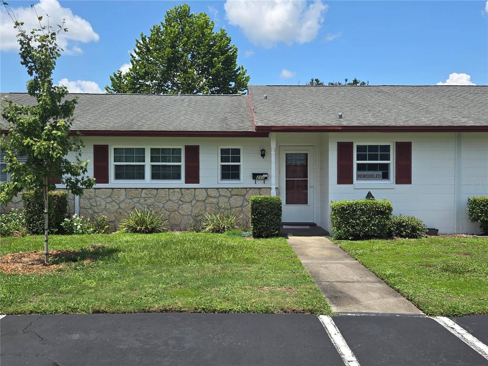217 N HILL AVE #20, Deland, FL 32724