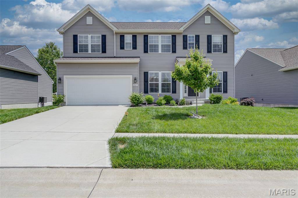 207 Barrington Ridge LN, Wentzville, MO 63385