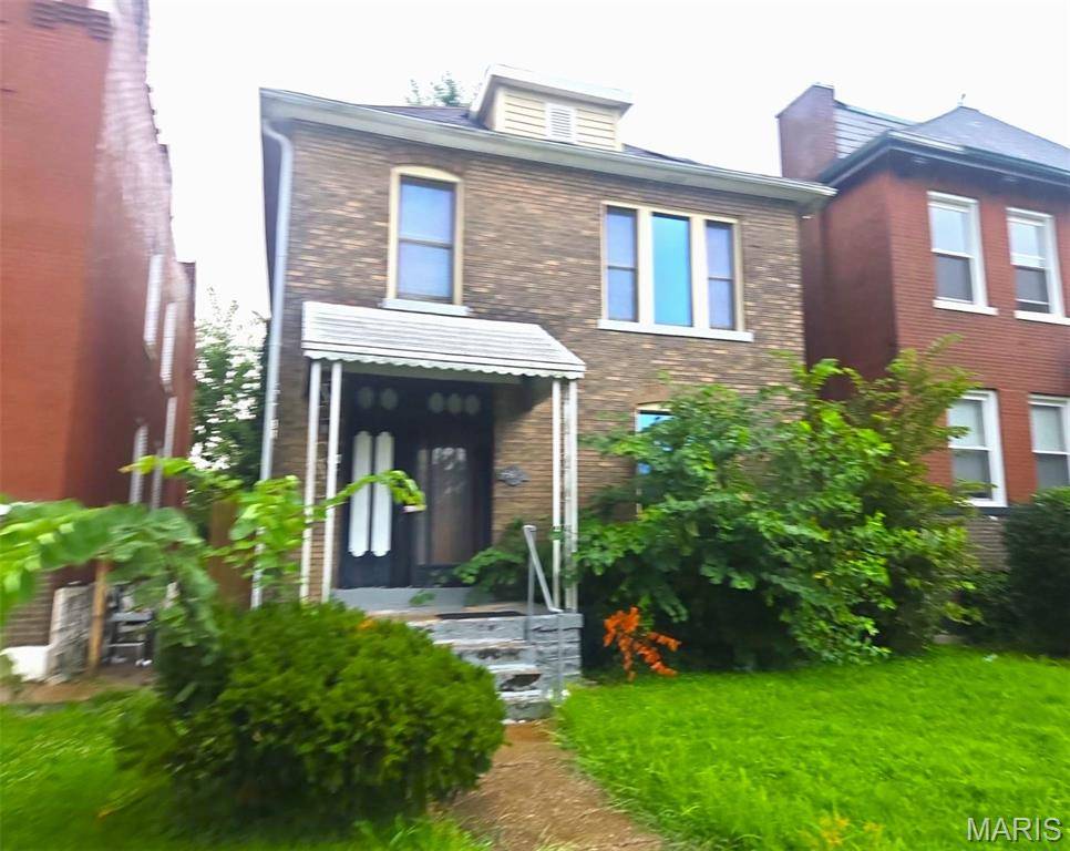 4410 Red Bud AVE, St Louis, MO 63115