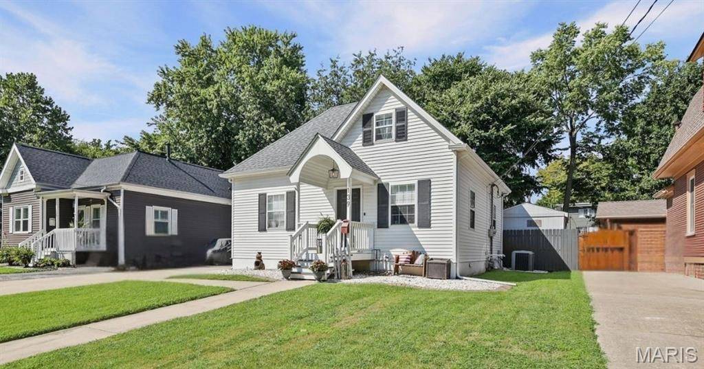 139 Columbia AVE, Edwardsville, IL 62025