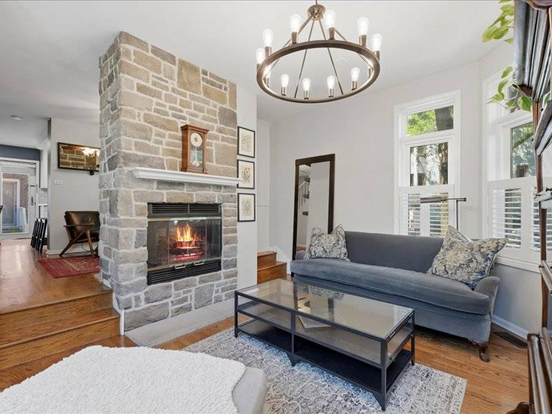 3311 N Racine AVE #A, Chicago, IL 60657