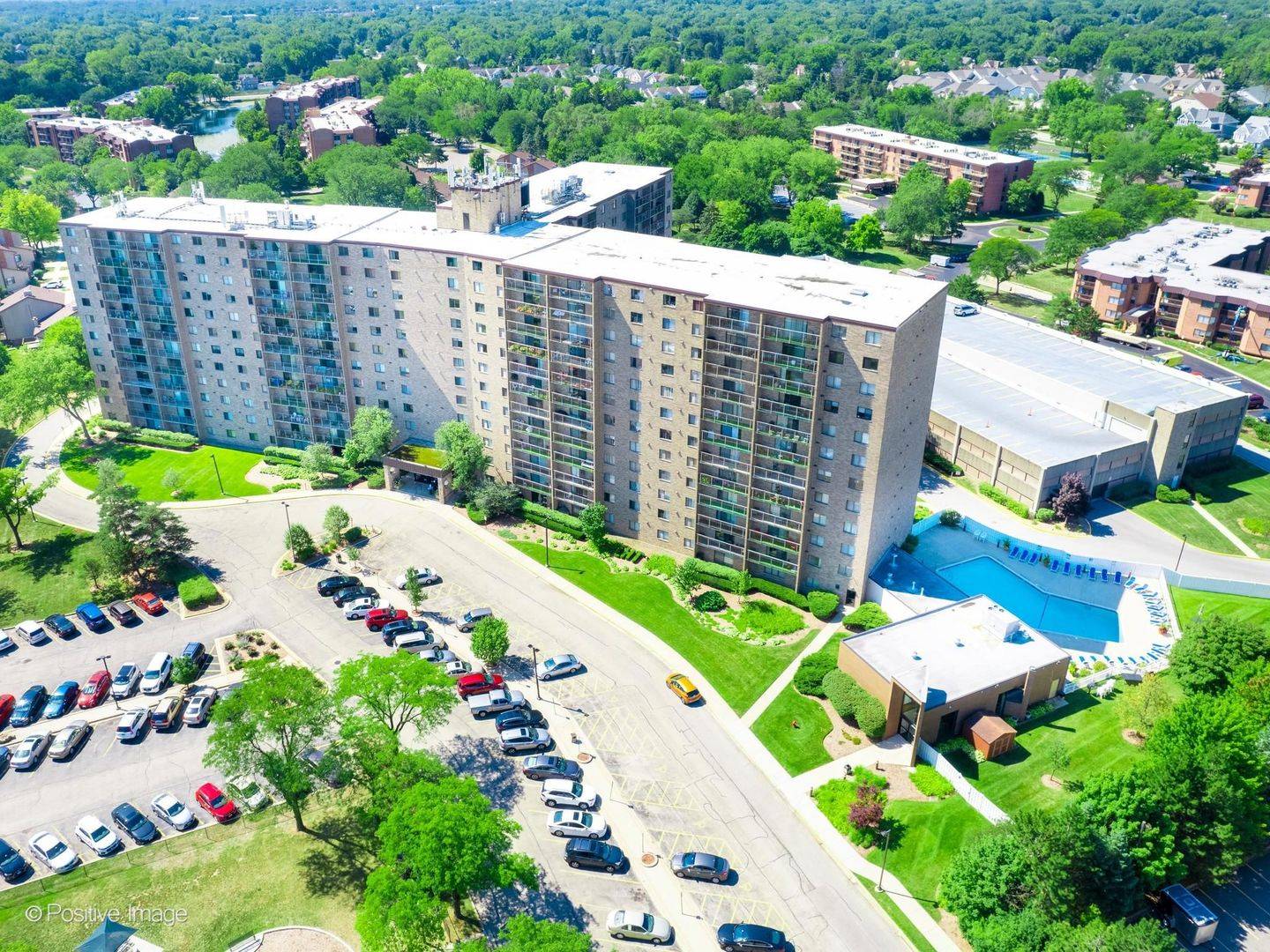 6340 Americana DR #310, Willowbrook, IL 60527