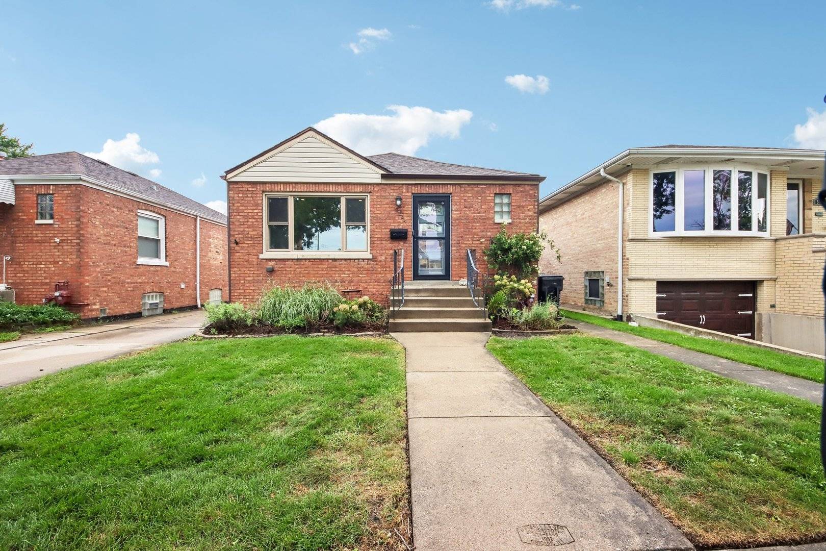 5724 S SAYRE AVE, Chicago, IL 60638