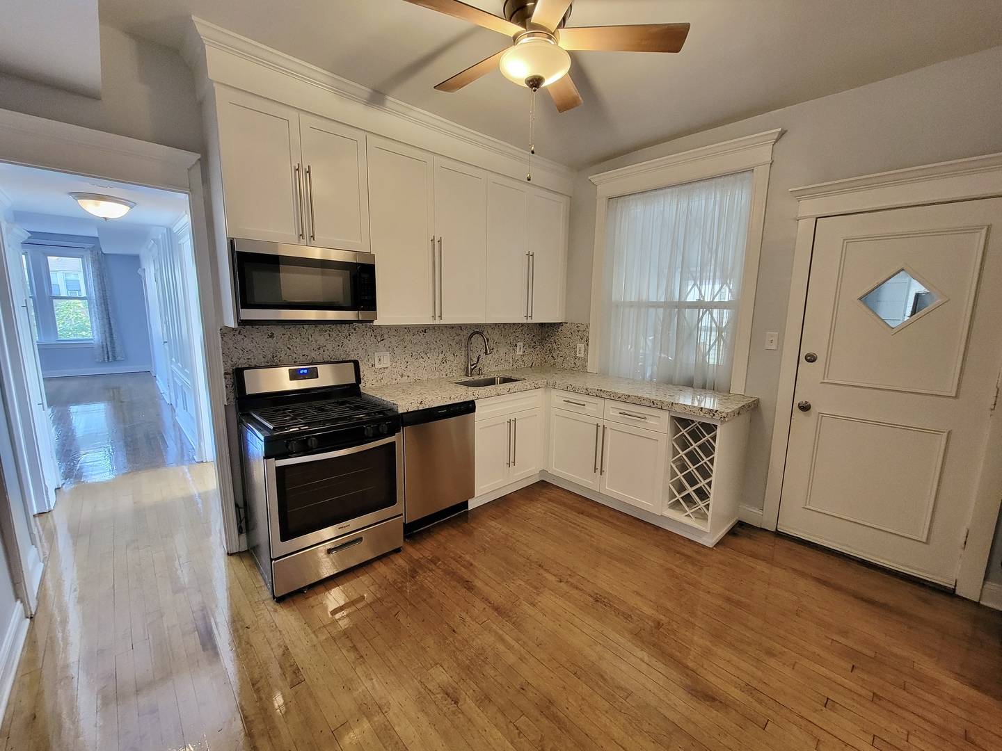 4552 N Claremont AVE #1, Chicago, IL 60625