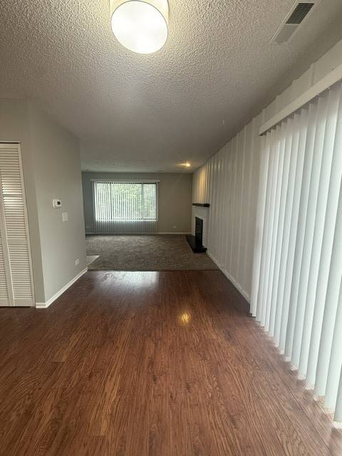1025 MANCHESTER CT #1025, South Elgin, IL 60177