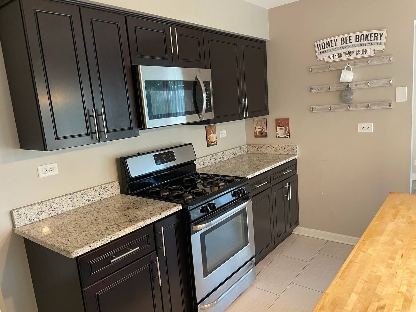 337 Merlin CT, Bolingbrook, IL 60440