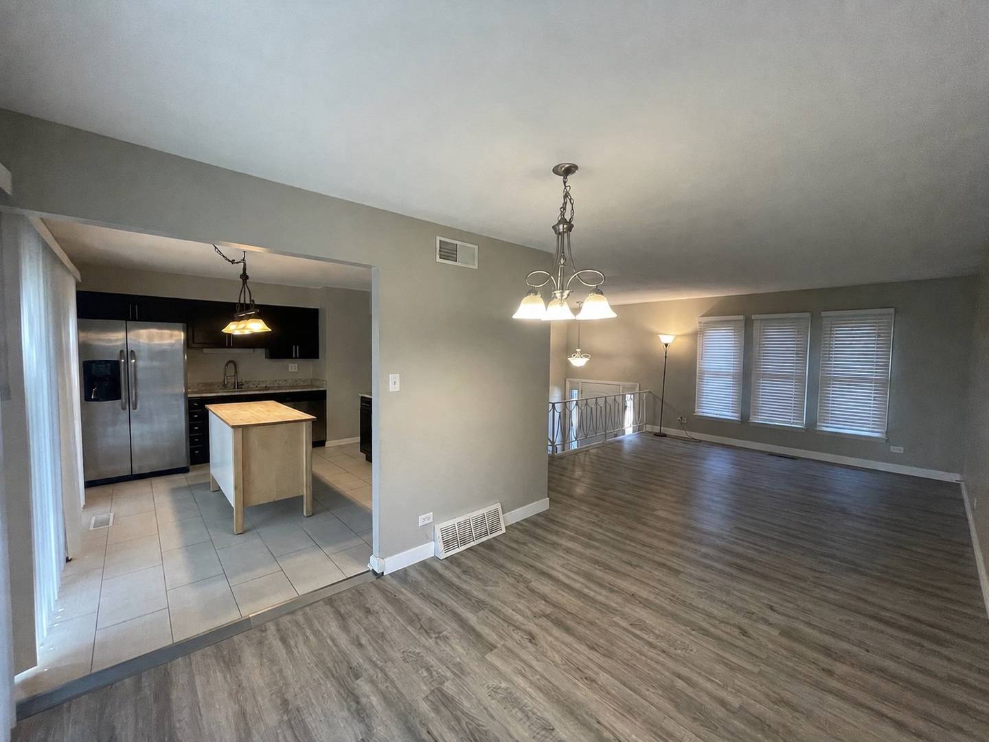 337 Merlin CT, Bolingbrook, IL 60440