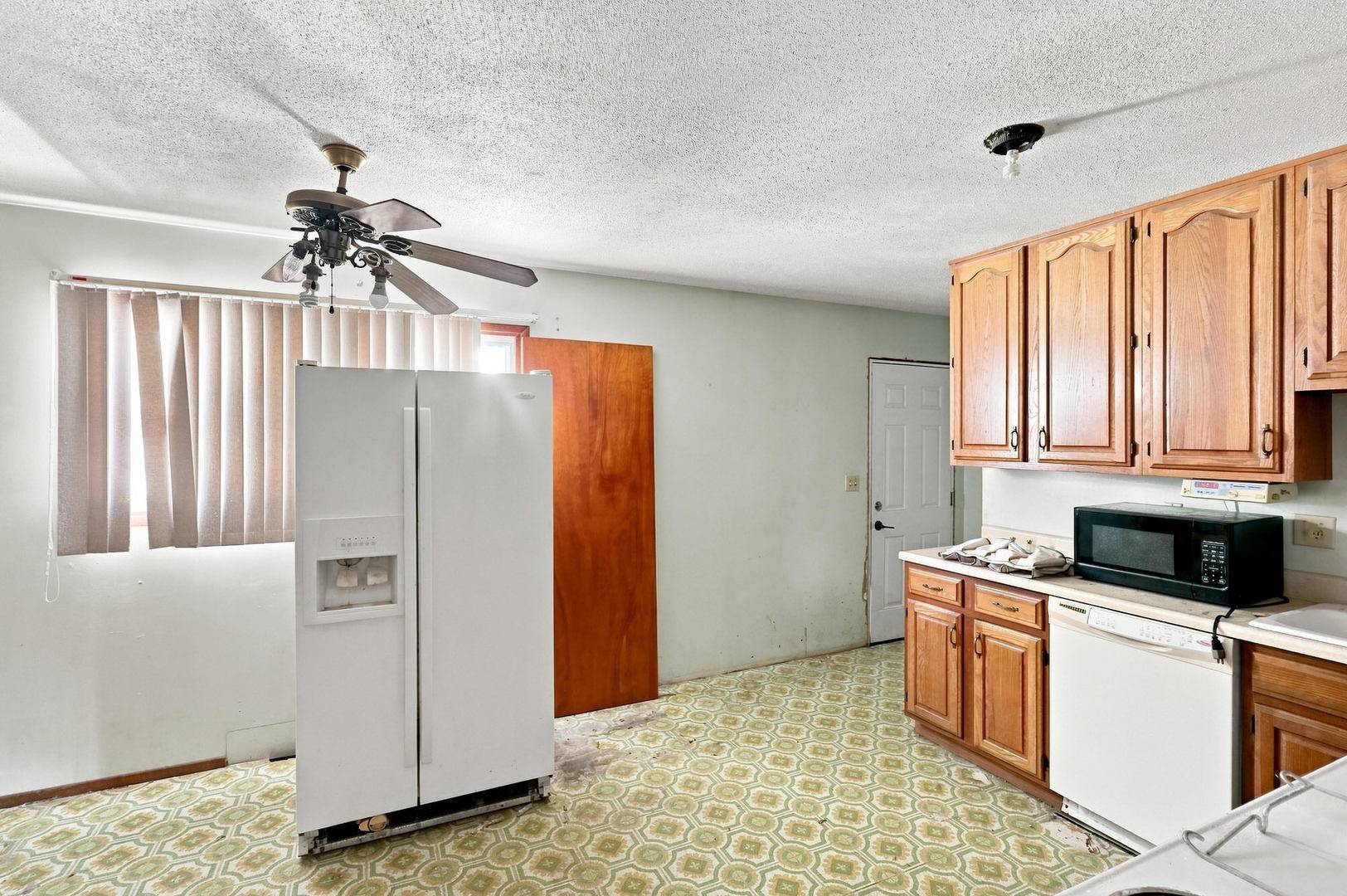 2733 N Lincoln AVE, Davenport, IA 52804