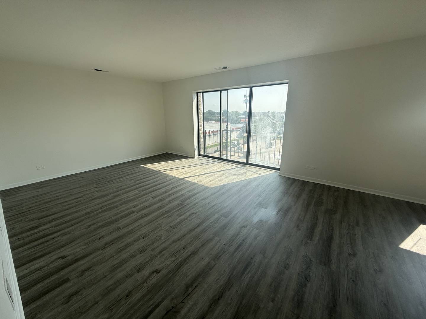 2310 N Harlem AVE #606, Elmwood Park, IL 60707