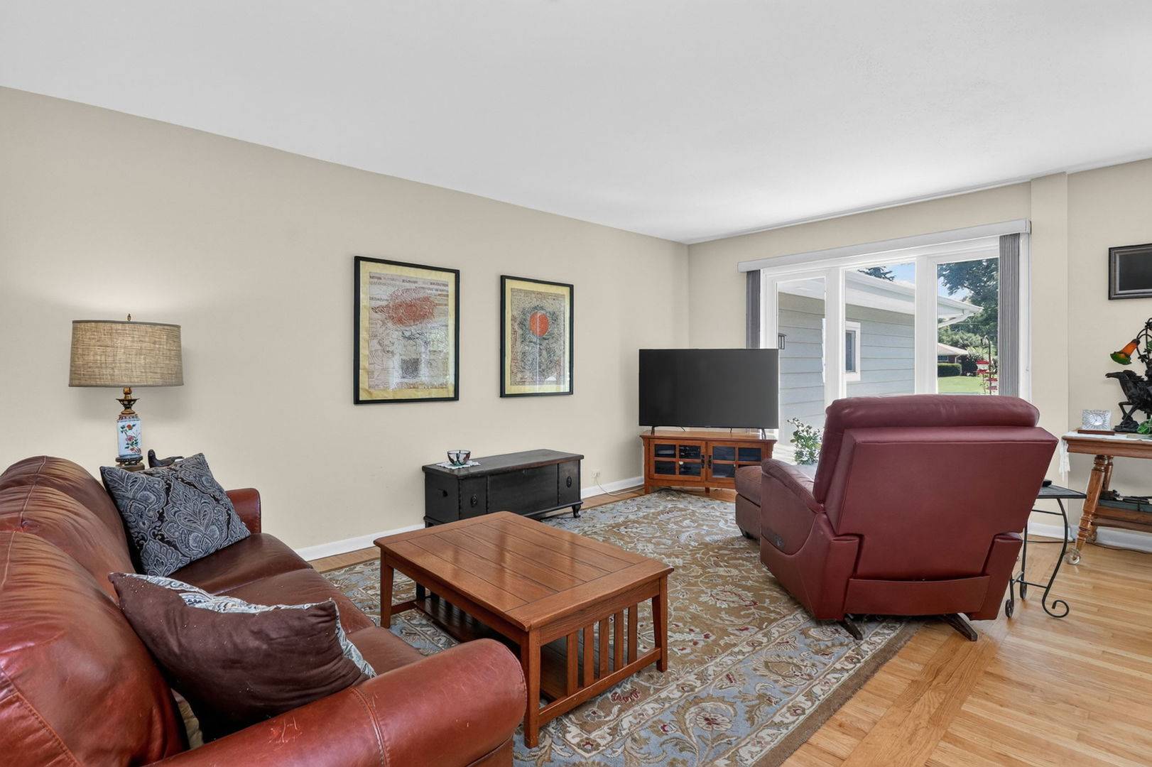 4218 Seeley AVE, Downers Grove, IL 60515