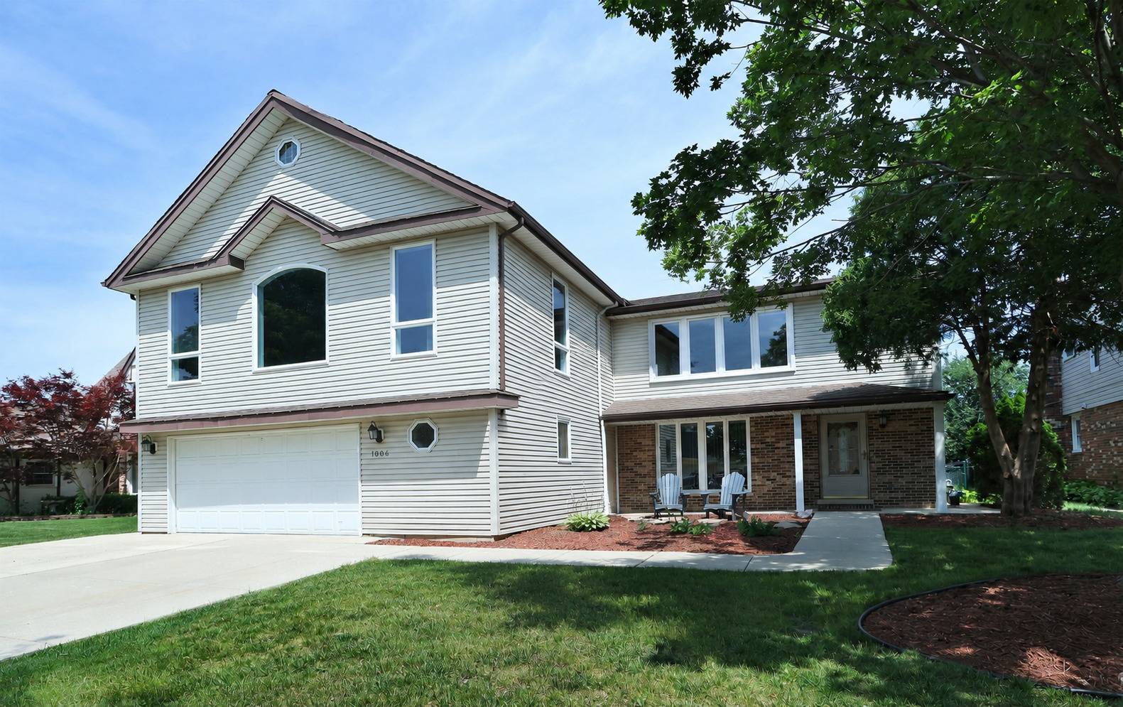 1000 E Ardyce LN, Mount Prospect, IL 60056