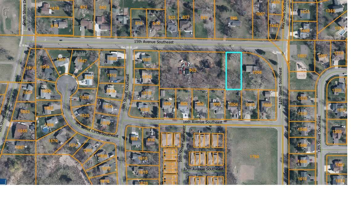954 15th Ave SE, Forest Lake, MN 55025