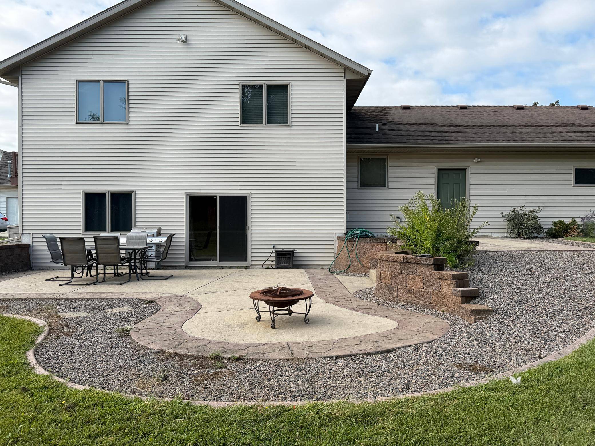 105 Cedar CT, Maple Lake, MN 55358