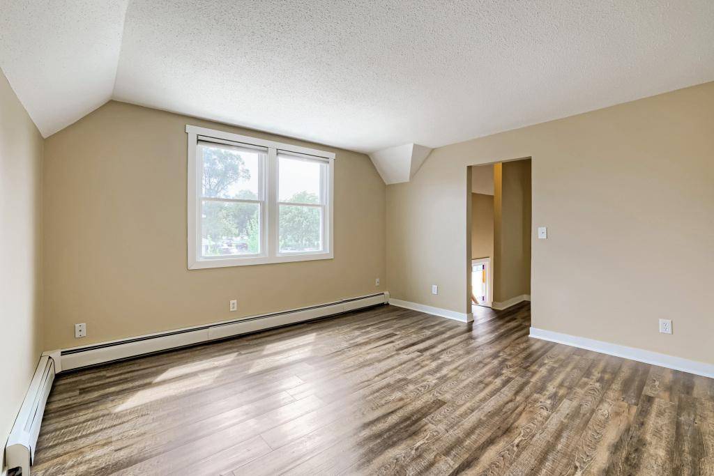 153 4th AVE S, South Saint Paul, MN 55075