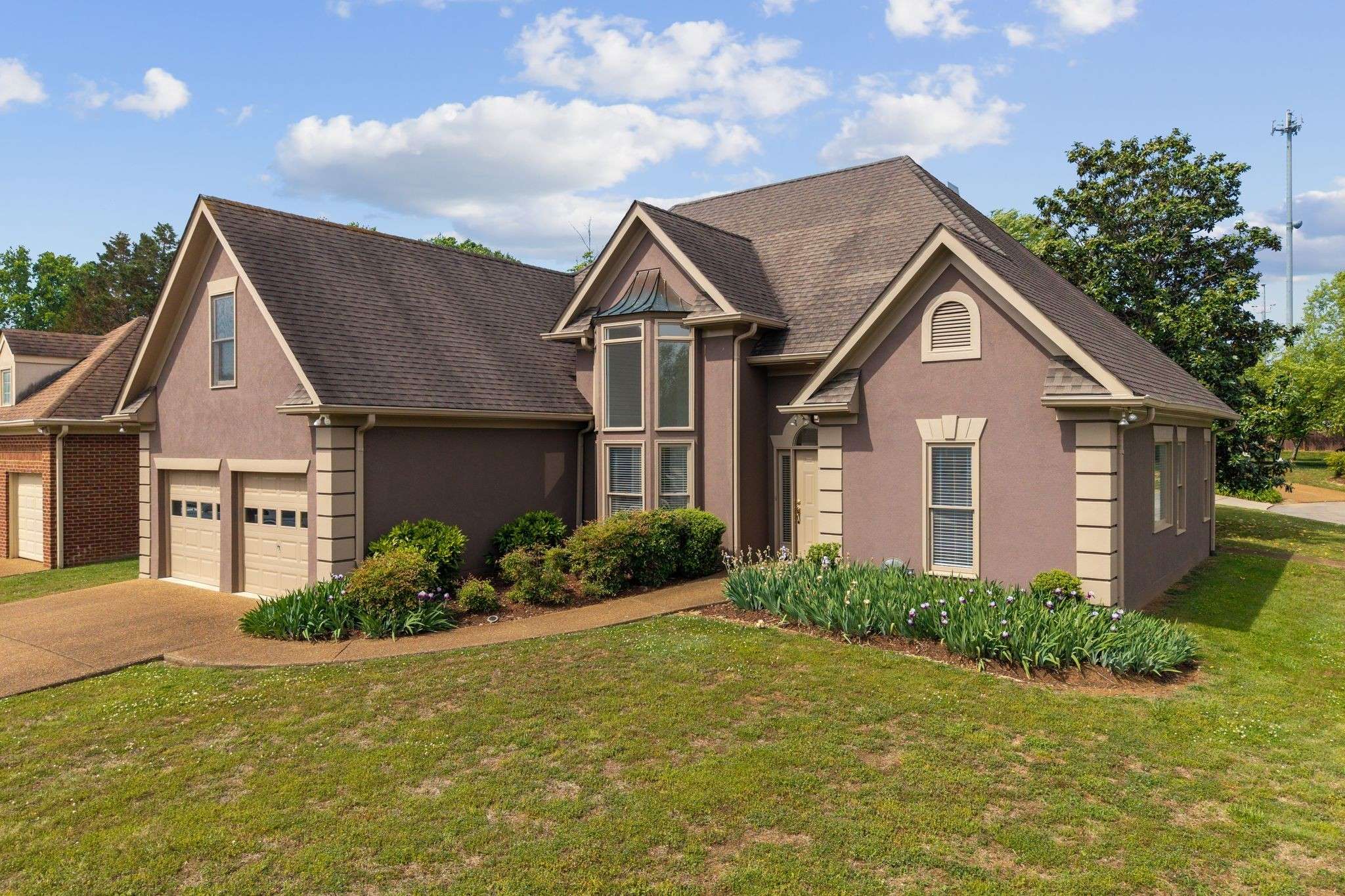 5034 Camelot Dr, Columbia, TN 38401