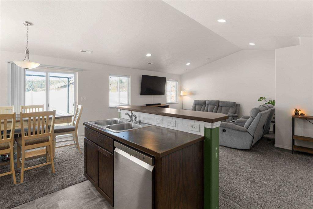 4505 N McCabe Ln, Spokane Valley, WA 99216