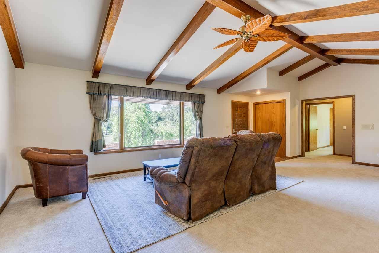 12400 E Lynne, Wichita, KS 67207