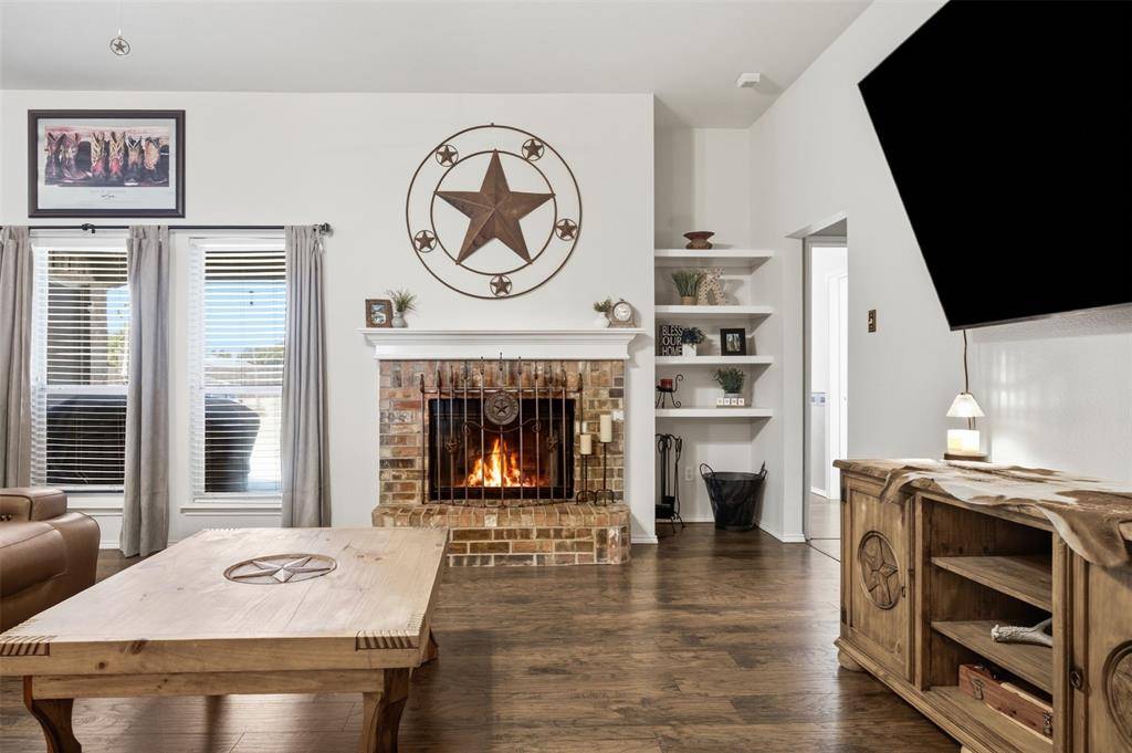 4621 Cedar Run Drive, Midlothian, TX 76065