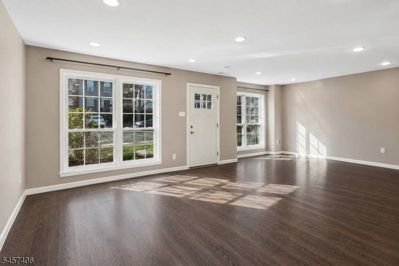 74 Boston St, Newark City, NJ 07103
