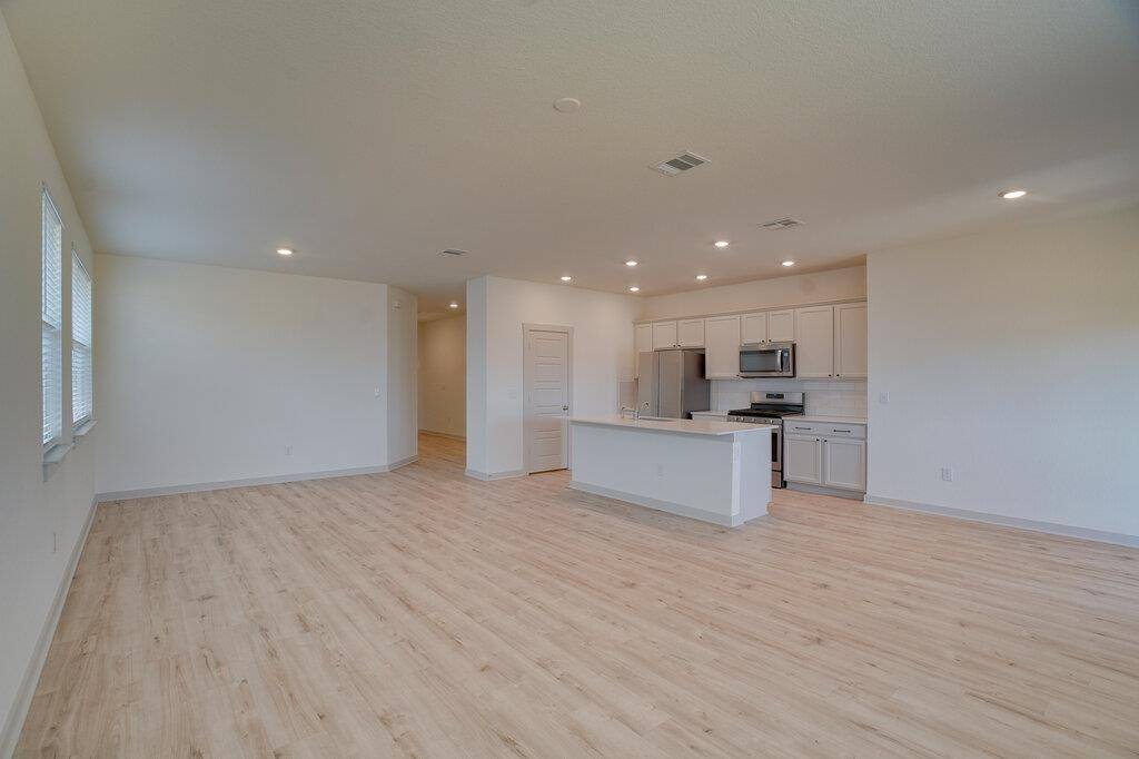 14305 McArthur DR, Manor, TX 78653