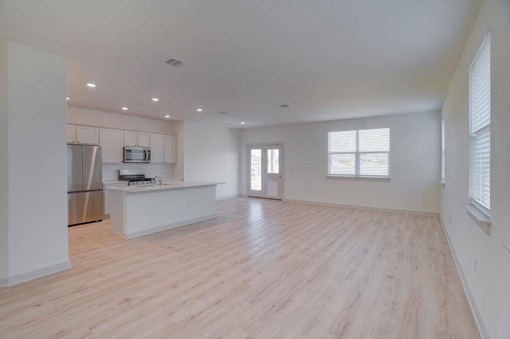 14305 McArthur DR, Manor, TX 78653