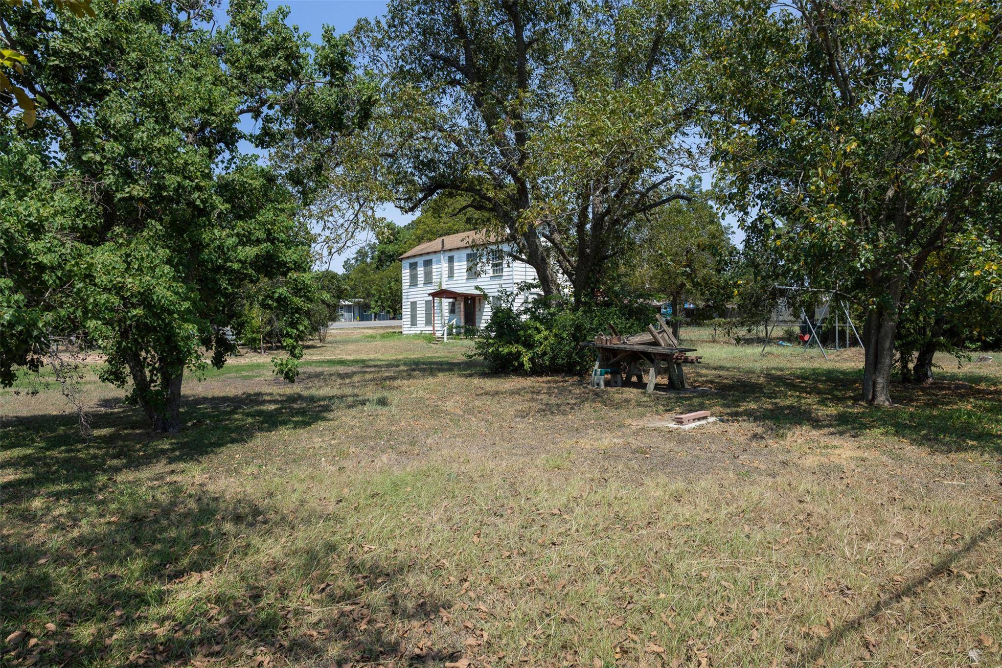650 S Main ST, Giddings, TX 78942
