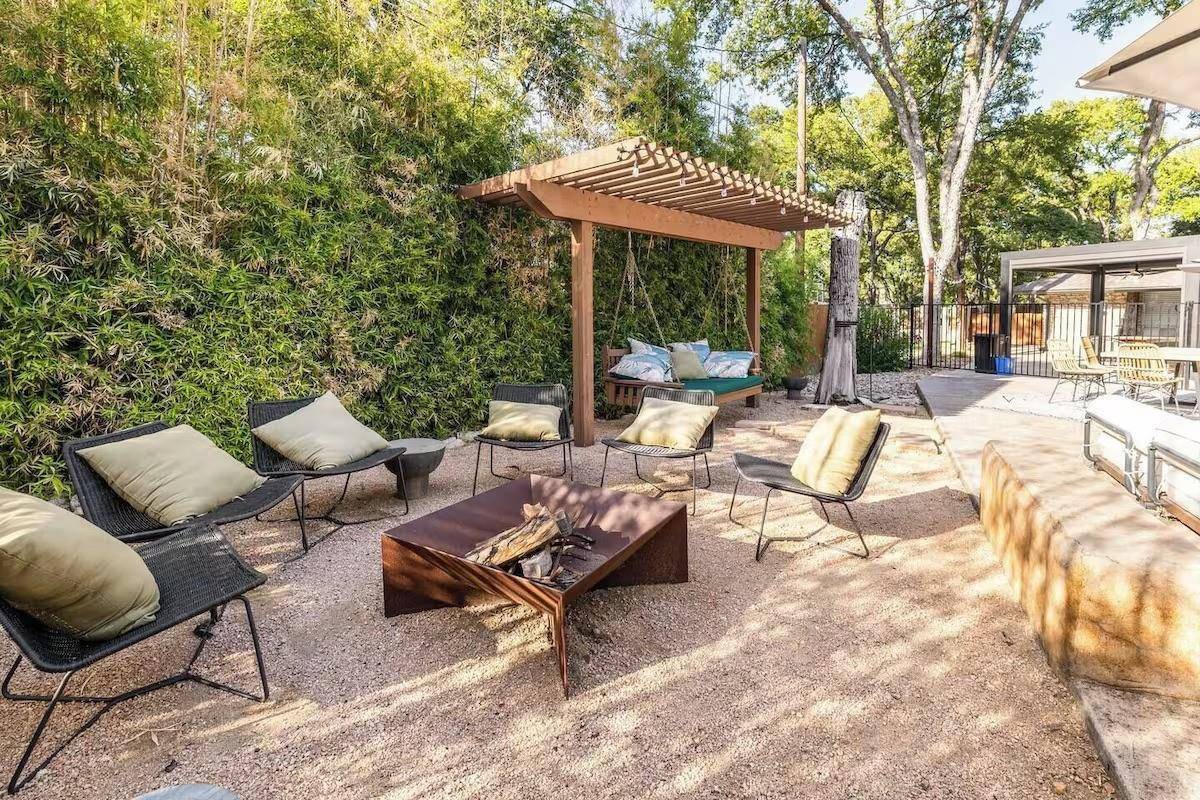 6102 Cherrylawn CIR, Austin, TX 78723