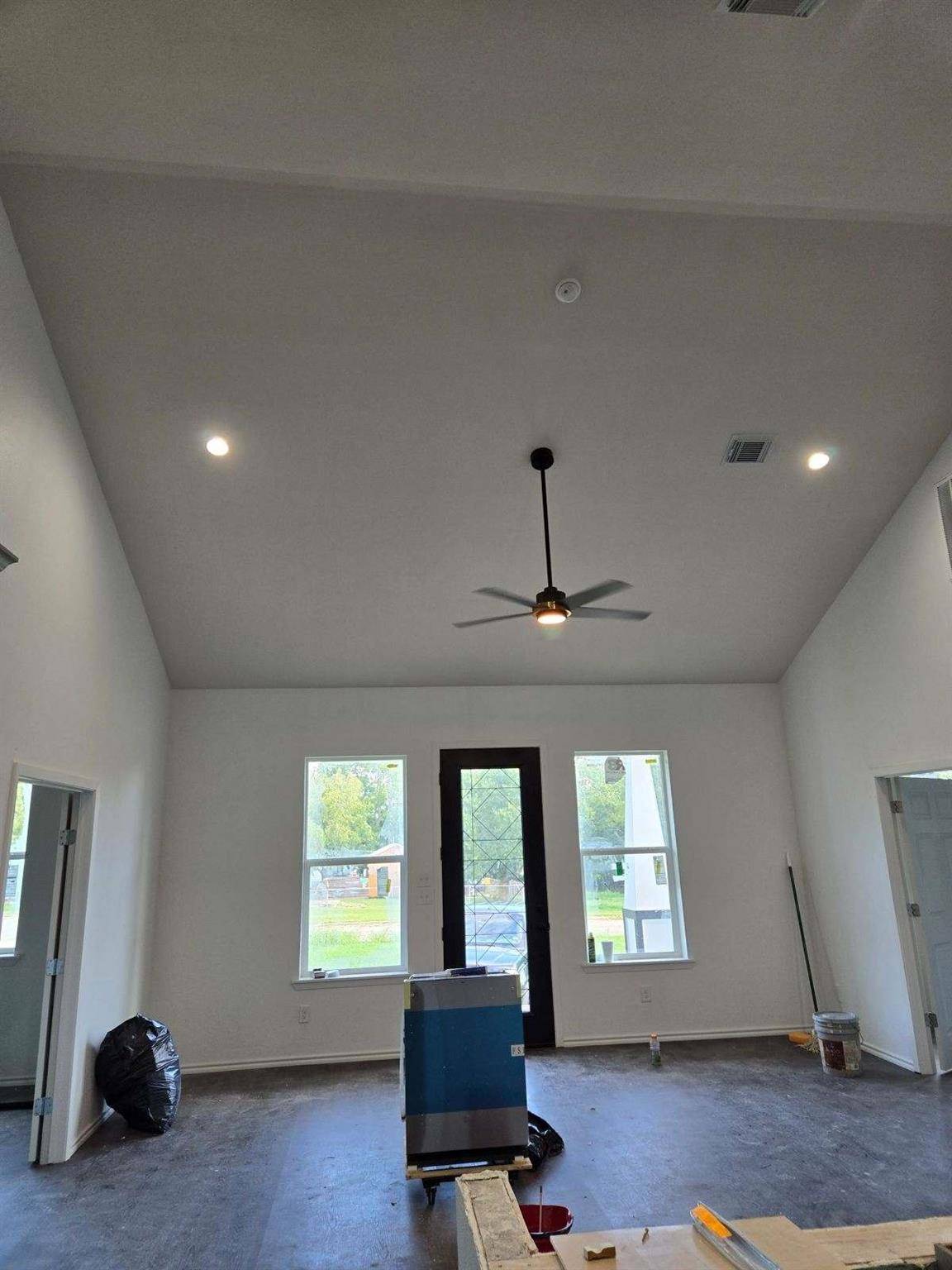 1525 Waco ST, Gonzales, TX 78629