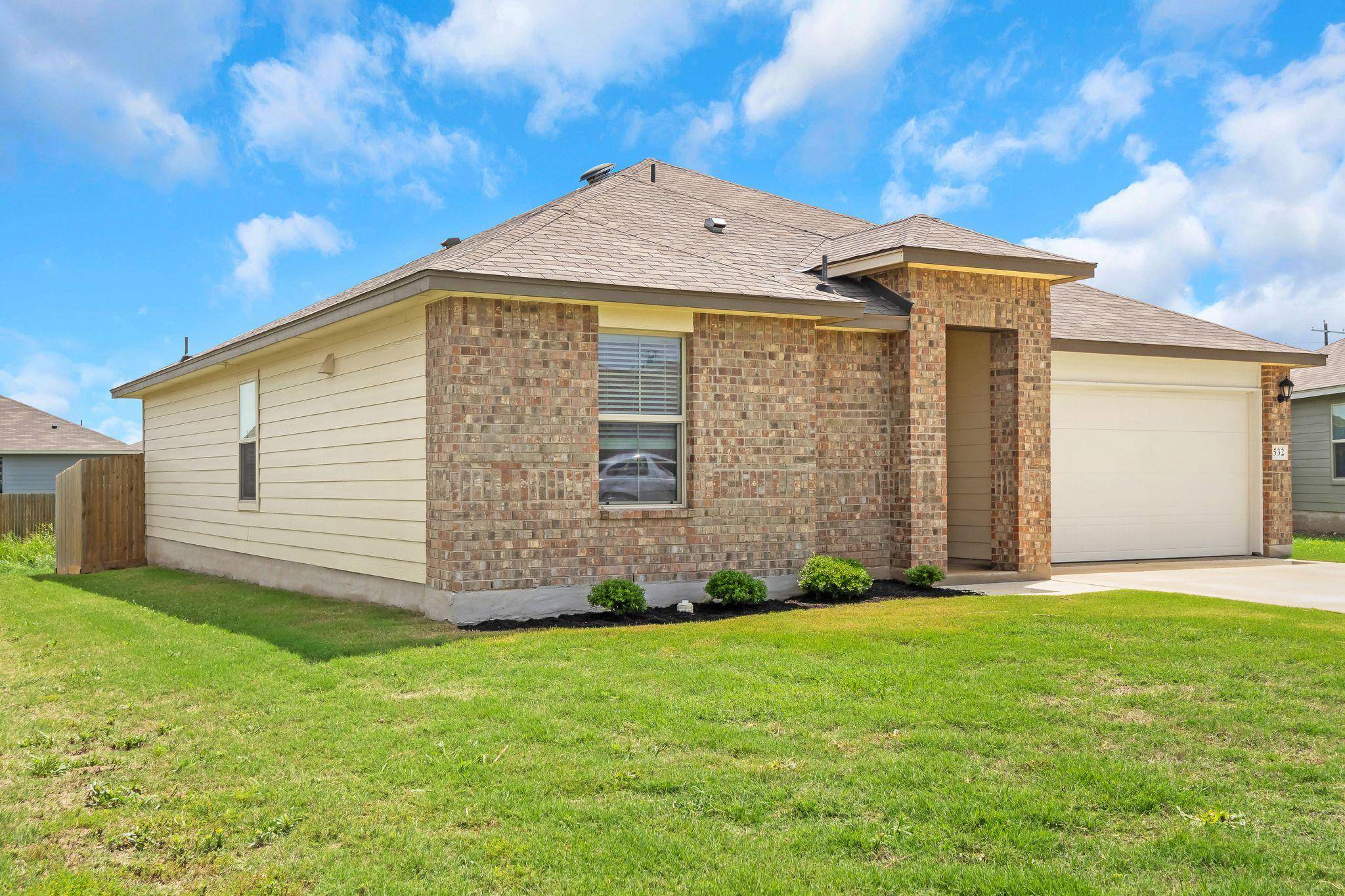 532 Taggart TRL, Jarrell, TX 76537