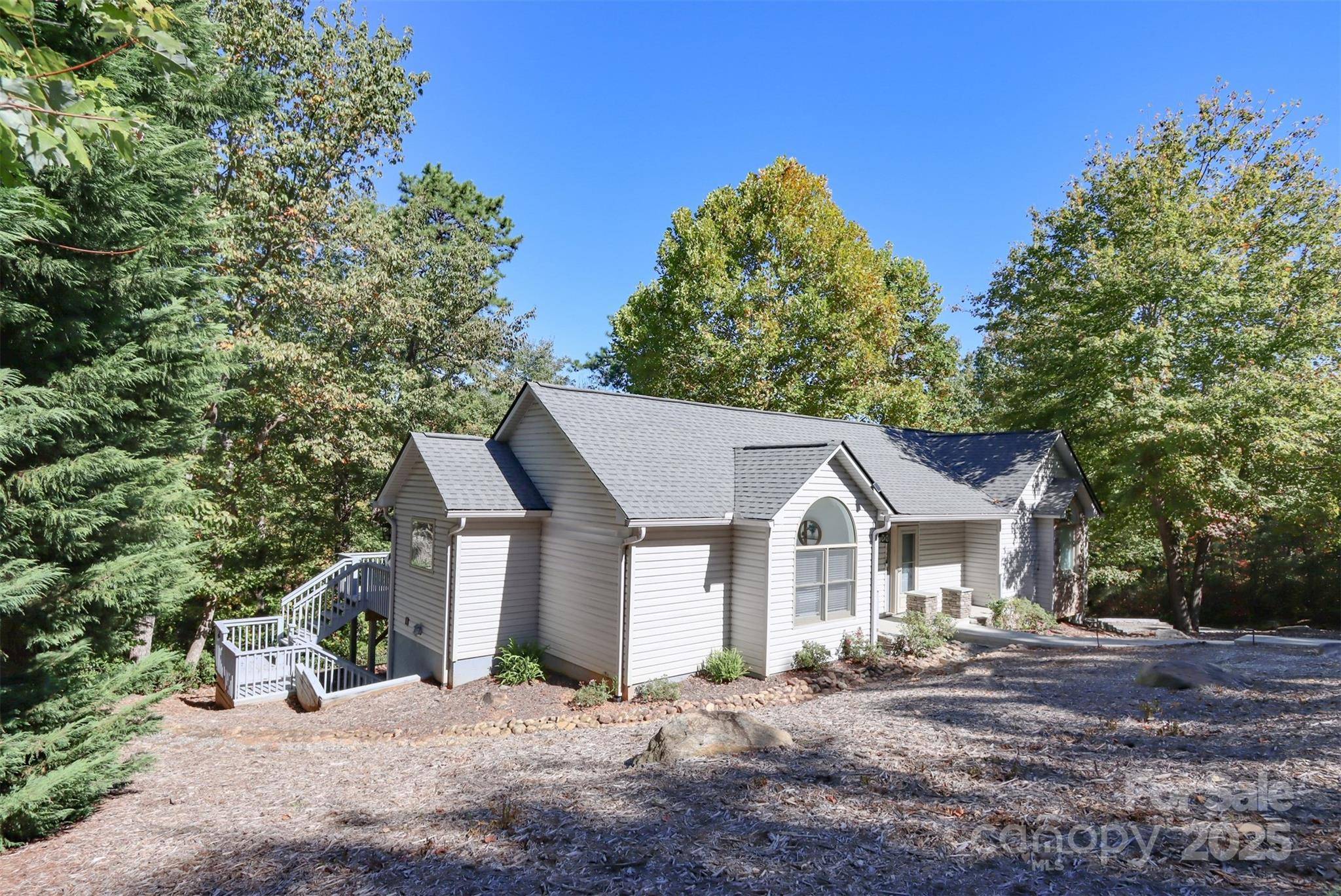 110 Lakewood DR, Lake Lure, NC 28746