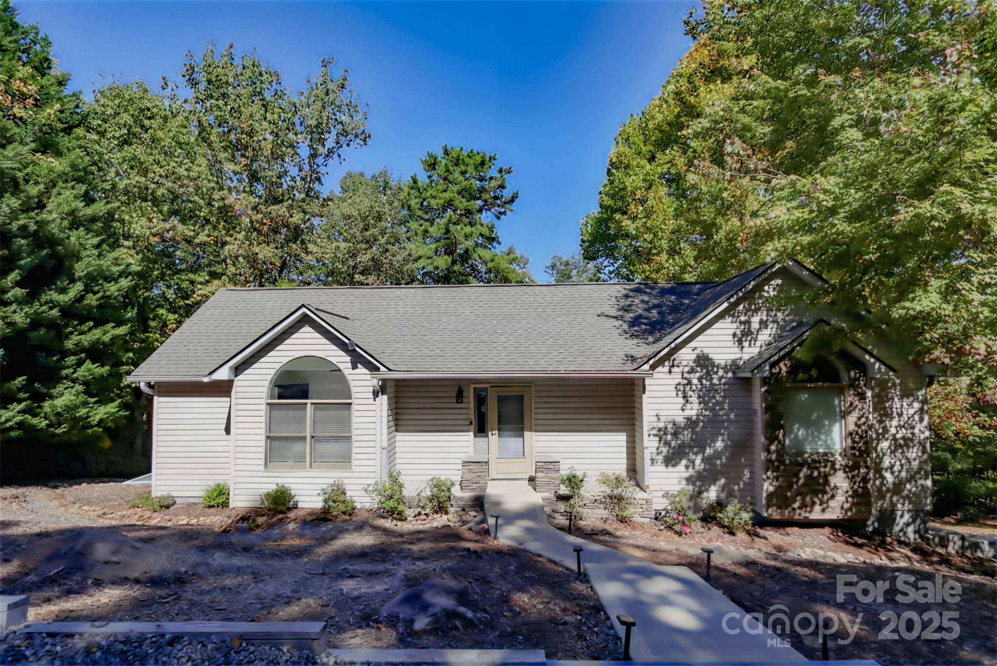 110 Lakewood DR, Lake Lure, NC 28746