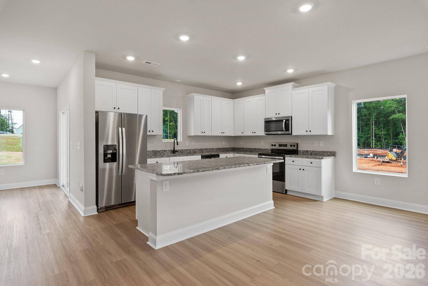 6710 Fairford DR, Charlotte, NC 28215