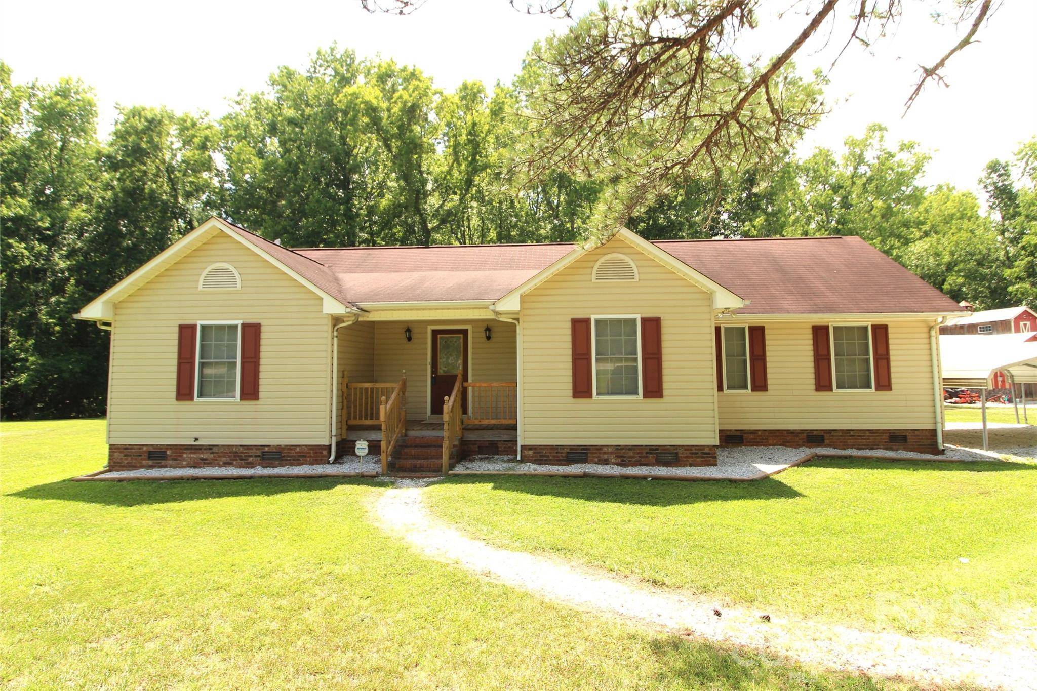 865 N Highway 161 HWY, Clover, SC 29710