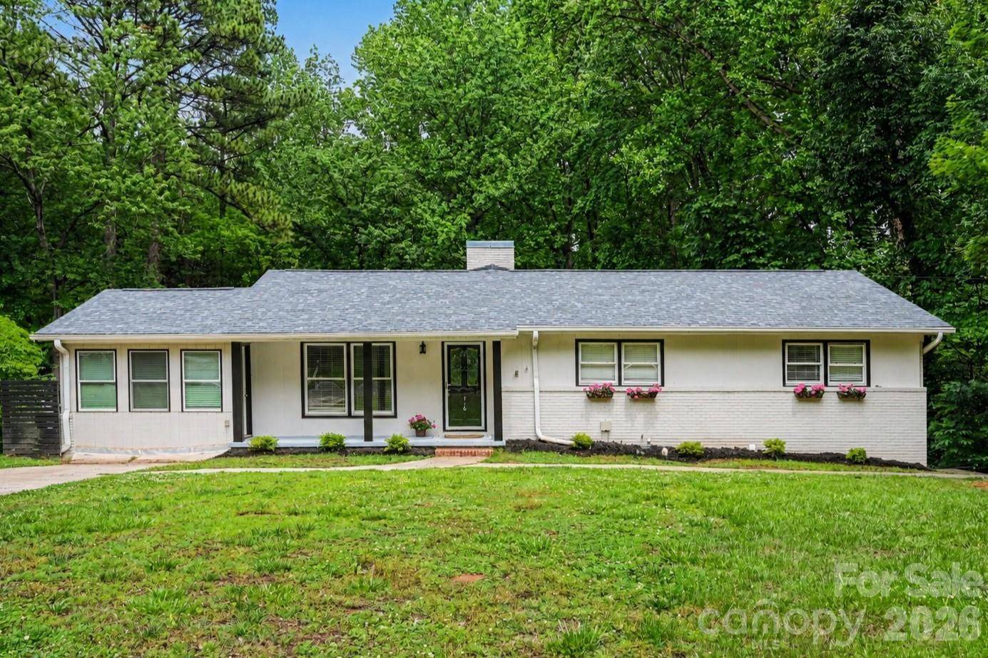 716 Grandview DR NE, Concord, NC 28025