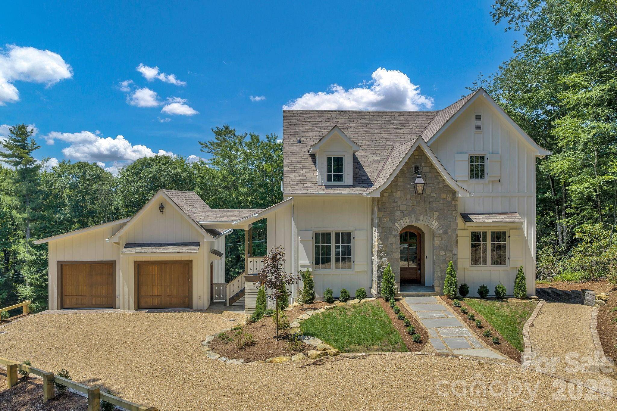 253 Old Boone RD, Blowing Rock, NC 28605