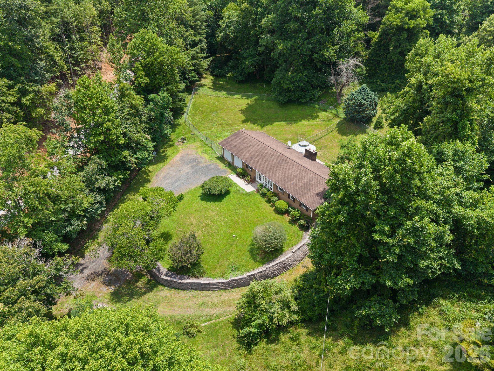 528 Baccus Siding RD, Green Mountain, NC 28740