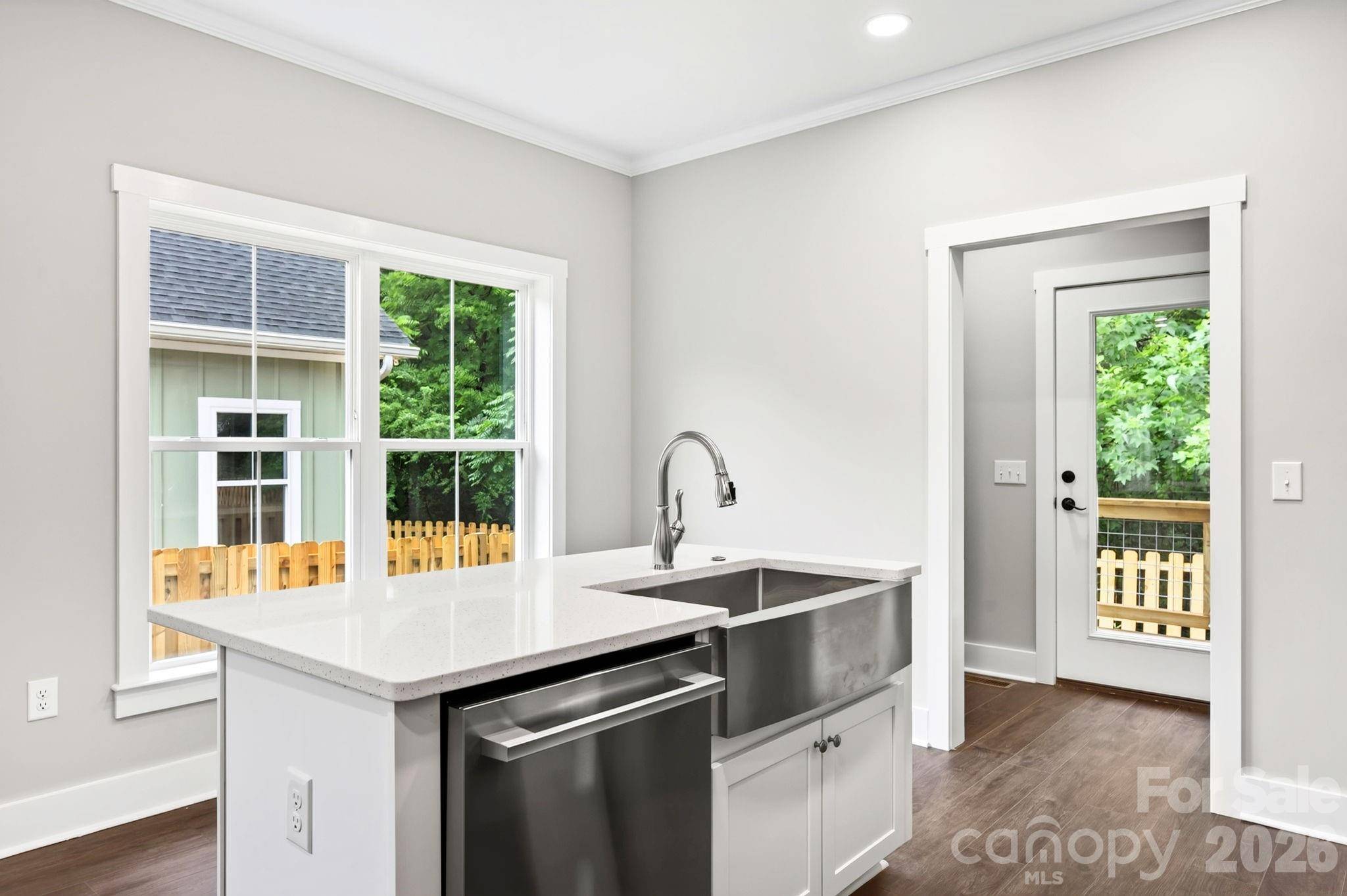 108 Orchard ST, Old Fort, NC 28762